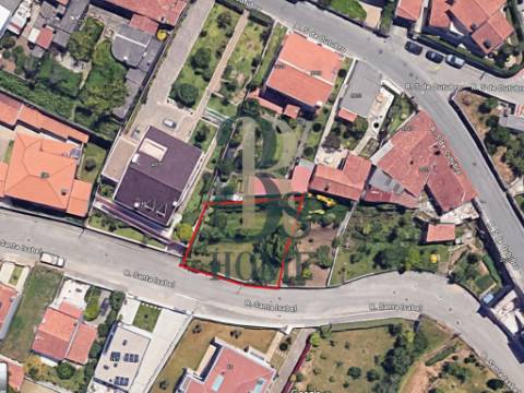 Terreno urbano para construção em Avintes