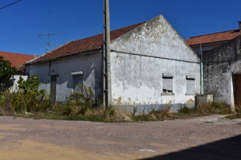 Terreno para construção de prédio em Pinheiro de Loures