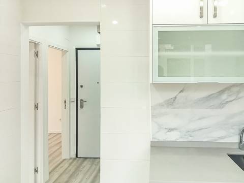 Apartamento T1 Remodelado no Centro de Lisboa para Investimento.