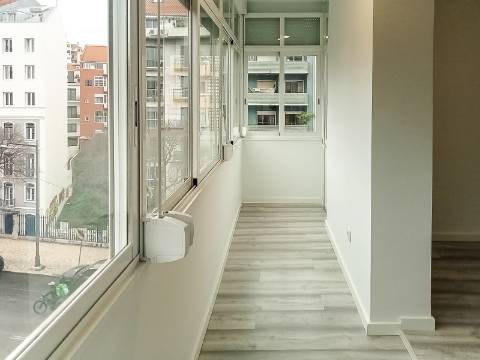 Apartamento T1 Remodelado no Centro de Lisboa para Investimento.
