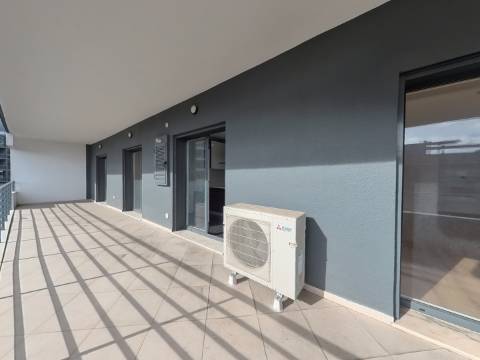 Amplo Apartamento T3 na Urbanização Colinas do Cruzeiro, Odivelas.