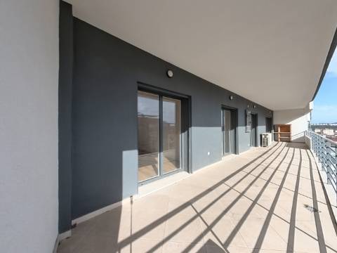 Amplo Apartamento T3 na Urbanização Colinas do Cruzeiro, Odivelas.