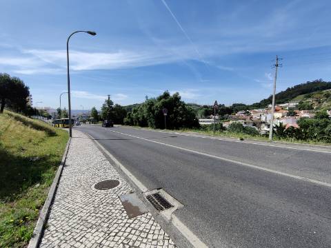 Terreno urbano para construção de moradia unifamiliar ou bi-familiar com 363m2 em A-da- Beja
