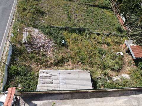 Terreno urbano para construção de moradia unifamiliar ou bi-familiar com 363m2 em A-da- Beja