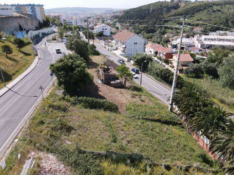 Terreno urbano para construção de moradia unifamiliar ou bi-familiar com 363m2 em A-da- Beja