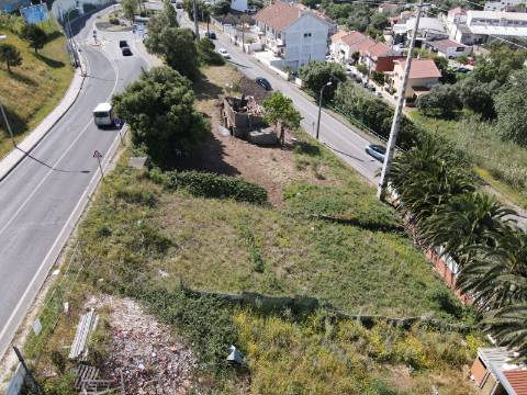 Terreno urbano para construção de moradia unifamiliar ou bi-familiar com 363m2 em A-da- Beja