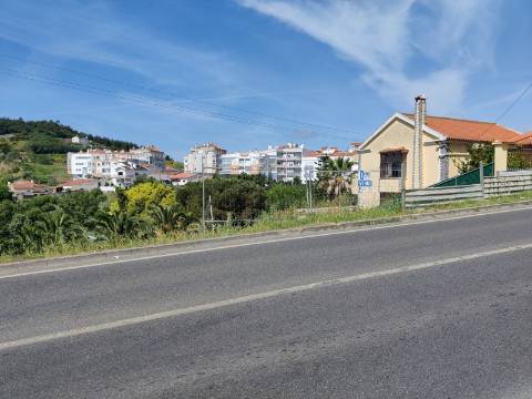 Terreno urbano para construção de moradia unifamiliar ou bi-familiar com 363m2 em A-da- Beja