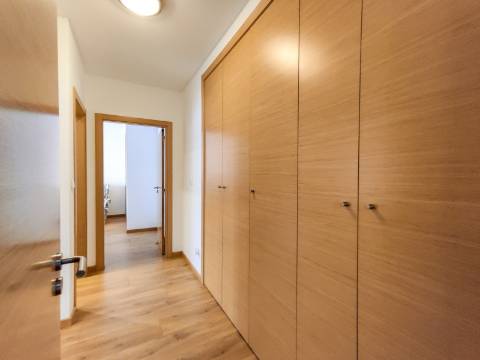 Apartamento T2 Mobilado nas Colinas do Cruzeiro | Odivelas