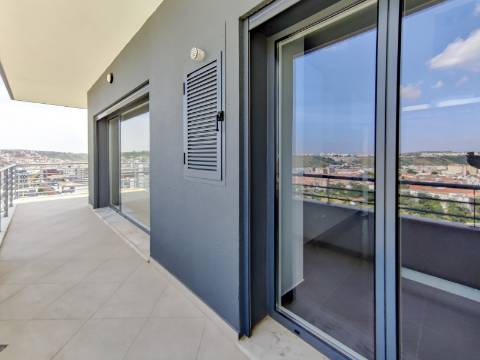 Apartmento Penthouse T3+1 nas Colinas do Cruzeiro