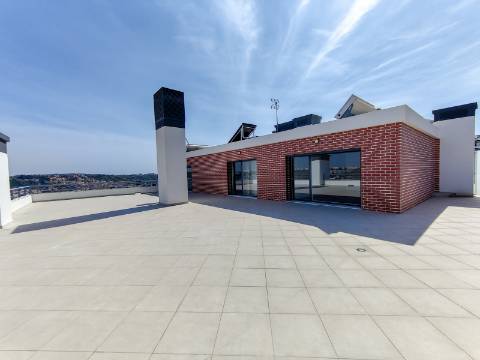 Apartmento Penthouse T3+1 nas Colinas do Cruzeiro