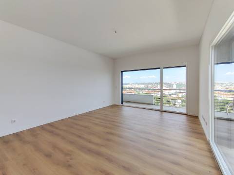 Apartmento Penthouse T3+1 nas Colinas do Cruzeiro