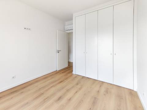 Apartmento Penthouse T3+1 nas Colinas do Cruzeiro