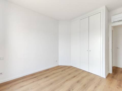 Apartmento Penthouse T3+1 nas Colinas do Cruzeiro