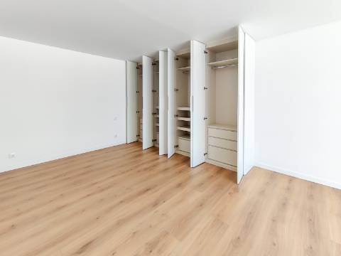 Apartmento Penthouse T3+1 nas Colinas do Cruzeiro