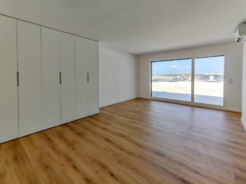 Apartmento Penthouse T3+1 nas Colinas do Cruzeiro