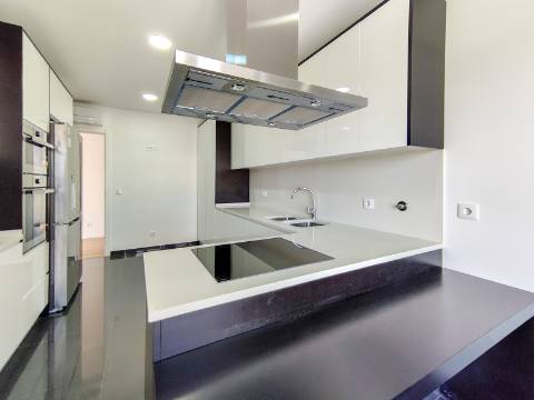 Apartmento Penthouse T3+1 nas Colinas do Cruzeiro