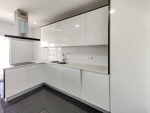 Penthouse T3 Duplex com Terraço e Box | Colinas do Cruzeiro, Odivelas