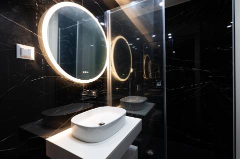 Espaço Comercial Remodelado - 3 Suítes | Casal da Carochia, Ramada (Odivelas)