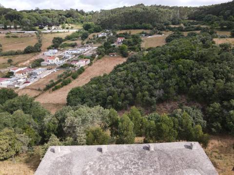 Terreno com 274m2 para Construção de Moradia Unifamiliar no Alto das Arroteias, Caneças