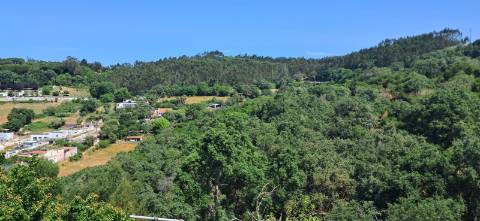 Terreno com 274m2 para Construção de Moradia Unifamiliar no Alto das Arroteias, Caneças