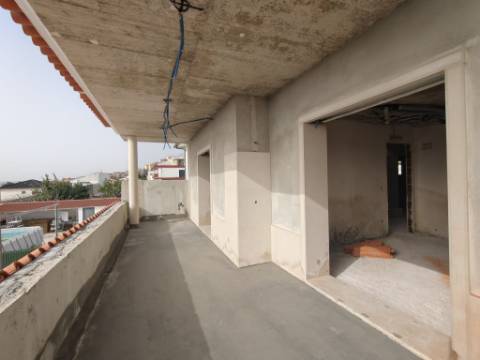 Moradia Geminada T3+1 Terraço - Granjas Novas (Em Construção)