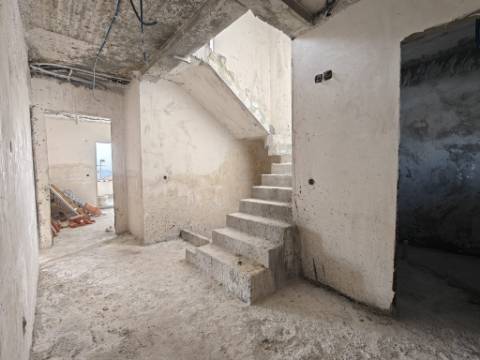 Moradia Geminada T3+1 Terraço - Granjas Novas (Em Construção)