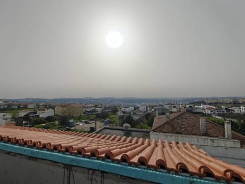 Moradia Geminada T3+1 Terraço - Granjas Novas (Em Construção)