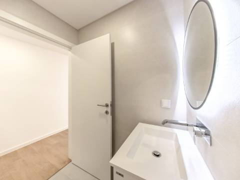 Apartamento T3 Novo | Acabamentos de Qualidade | Loures