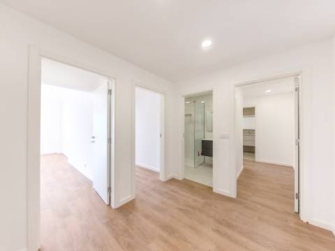 Apartamento T3 Novo | Acabamentos de Qualidade | Loures