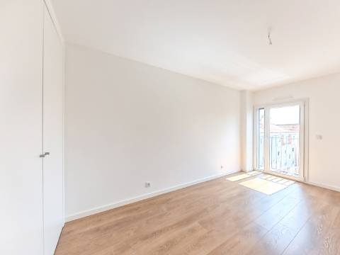 Apartamento T3 Novo | Acabamentos de Qualidade | Loures