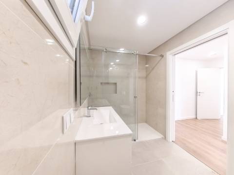Apartamento T3 Novo | Acabamentos de Qualidade | Loures