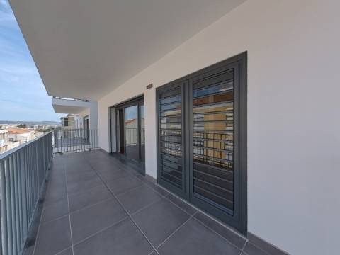 Apartamento T2 | Acabamentos de Qualidade | Loures