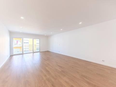 Apartamento T2 | Acabamentos de Qualidade | Loures