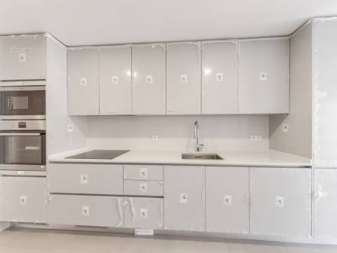 Apartamento T2 | Acabamentos de Qualidade | Loures