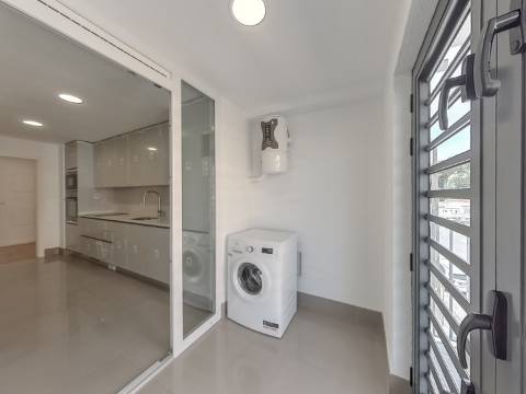 Apartamento T2 | Acabamentos de Qualidade | Loures