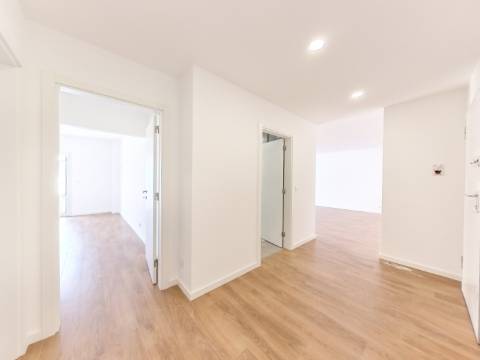 Apartamento T2 | Acabamentos de Qualidade | Loures