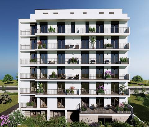 Apartamento T4 Duplex - Condomínio com jardim, piscina e ginásio