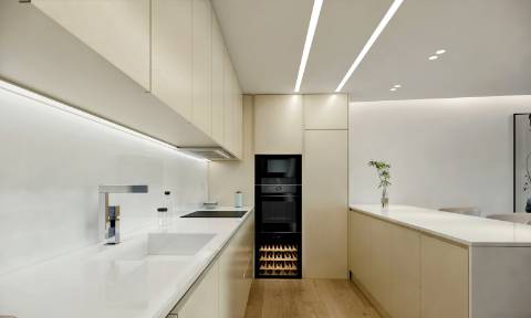 Apartamento T5 Duplex - Condomínio com jardim, piscina e ginásio