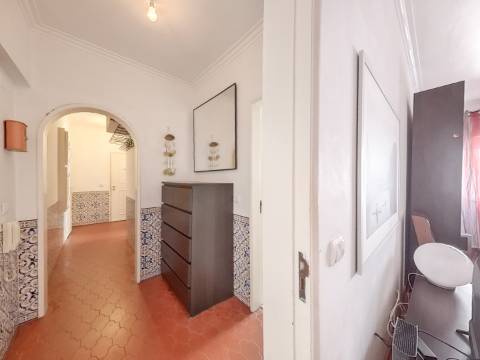 Exclusivo GMG Imobiliária | T2 Luminoso e Bem Estimado | Amadora - São Brás