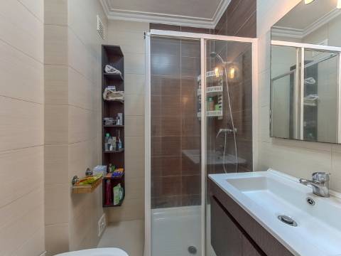 Exclusivo GMG Imobiliária | T2 Luminoso e Bem Estimado | Amadora - São Brás