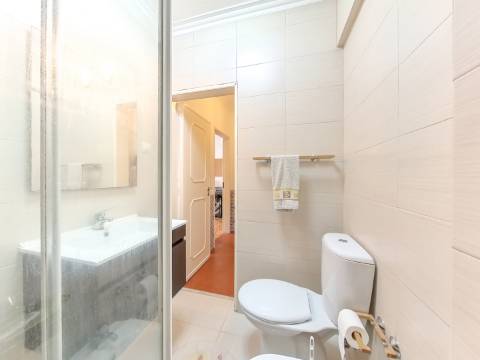 Exclusivo GMG Imobiliária | T2 Luminoso e Bem Estimado | Amadora - São Brás