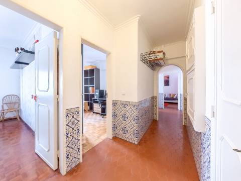 Exclusivo GMG Imobiliária | T2 Luminoso e Bem Estimado | Amadora - São Brás