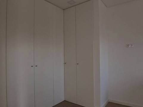 Moradia T4 em Condomínio Exclusivo | Fanqueiro, Loures