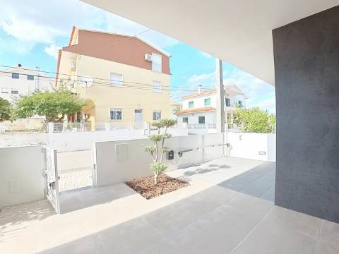 Moradia T4 em Condomínio Exclusivo | Fanqueiro, Loures