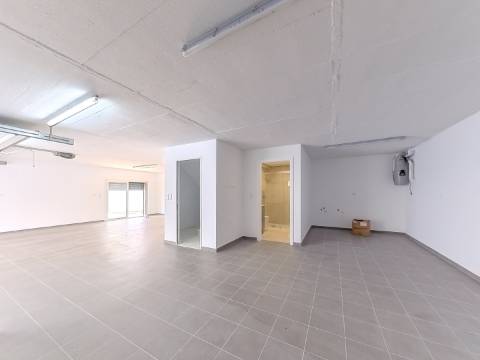 Moradia T5 Isolada Nova com Piscina | Acabamentos de Luxo | Zona Tranquila