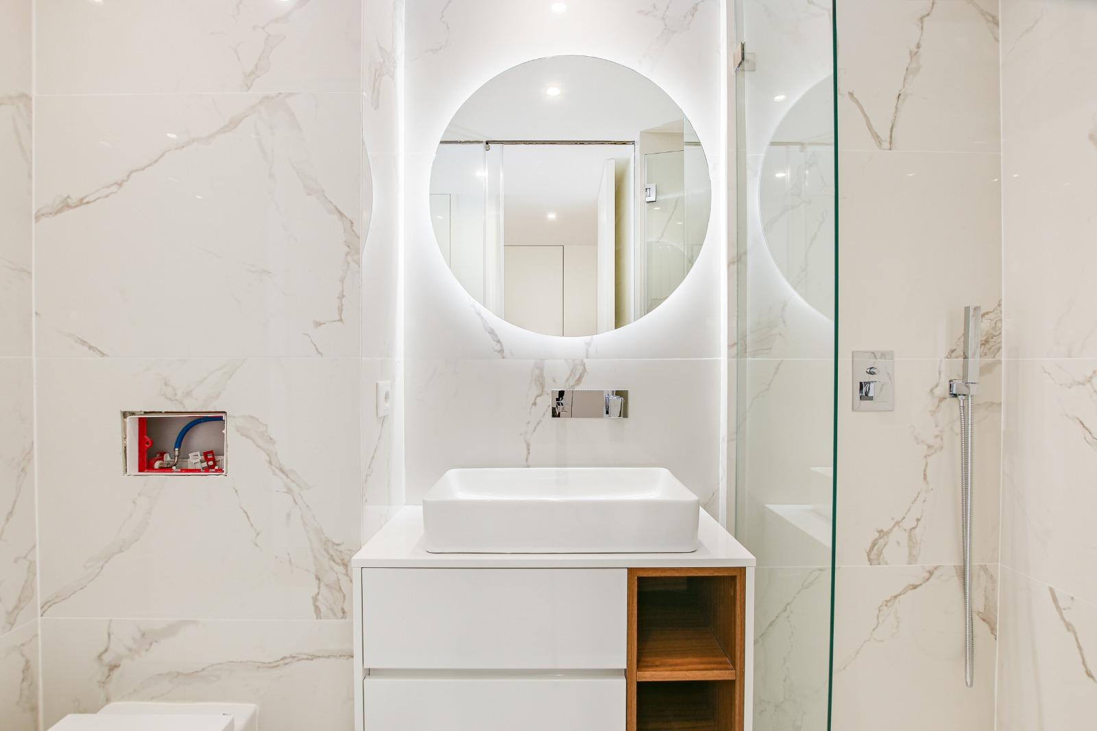 Excelente apartamento T2 totalmente remodelado, com acabamentos modernos e de elevada qualidade | Centro de Odivelas.