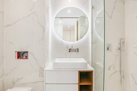 Excelente apartamento T2 totalmente remodelado, com acabamentos modernos e de elevada qualidade | Centro de Odivelas.