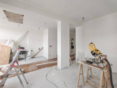 Excelente apartamento T2 totalmente remodelado, com acabamentos modernos e de elevada qualidade | Centro de Odivelas.