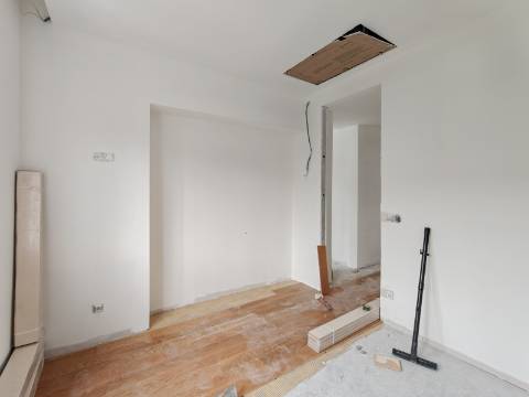 Excelente apartamento T2 totalmente remodelado, com acabamentos modernos e de elevada qualidade | Centro de Odivelas.