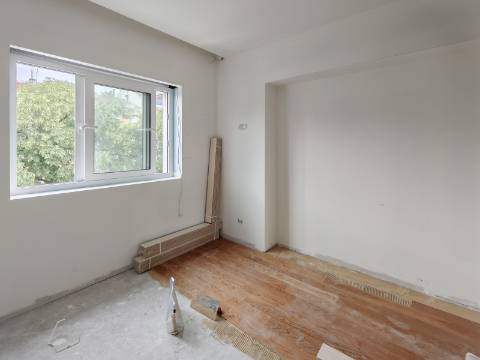 Excelente apartamento T2 totalmente remodelado, com acabamentos modernos e de elevada qualidade | Centro de Odivelas.